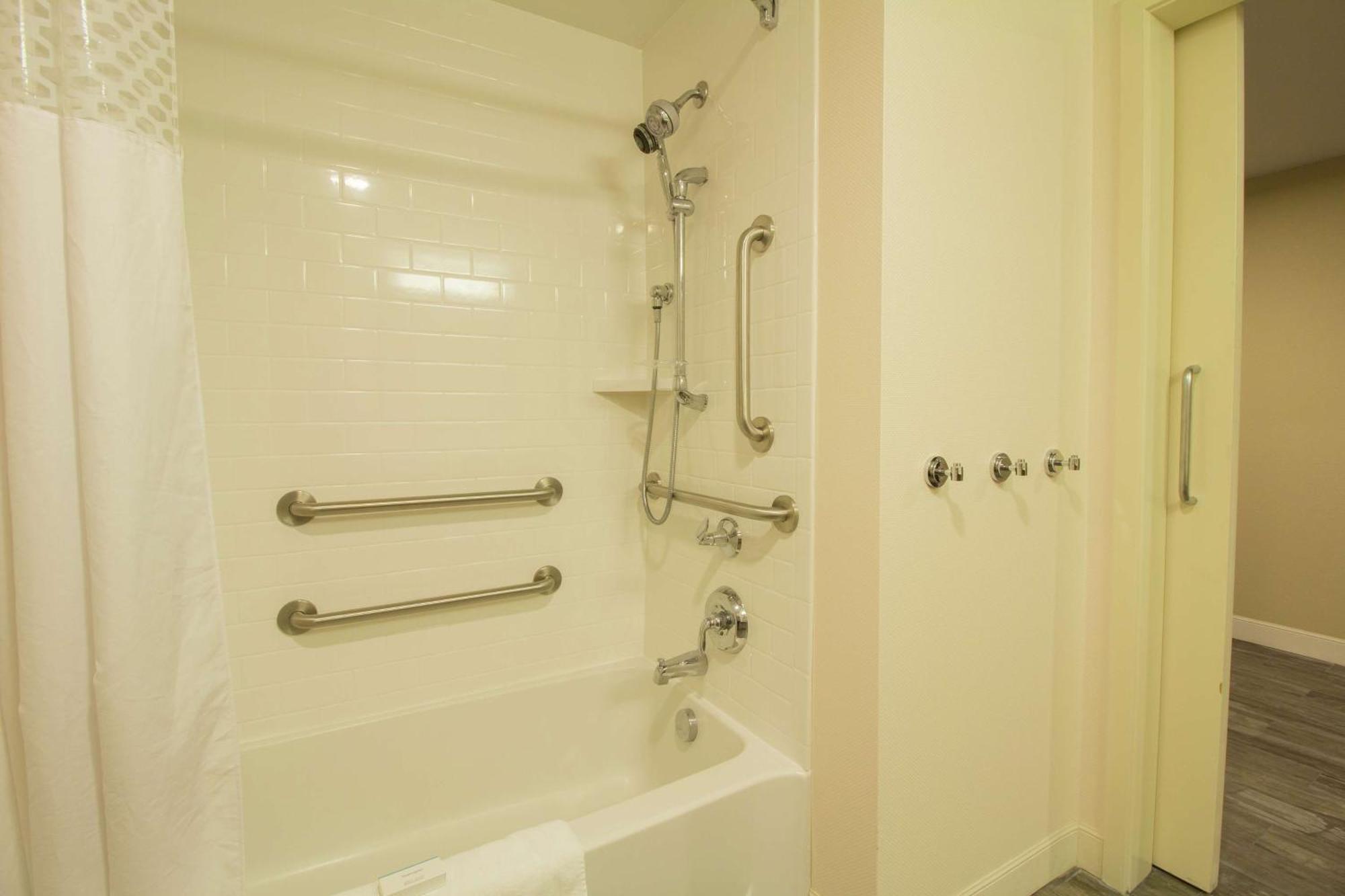 Hampton Inn&Suites Cazenovia, NY Exteriér fotografie